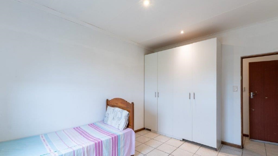 3 Bedroom Property for Sale in Pacaltsdorp Western Cape